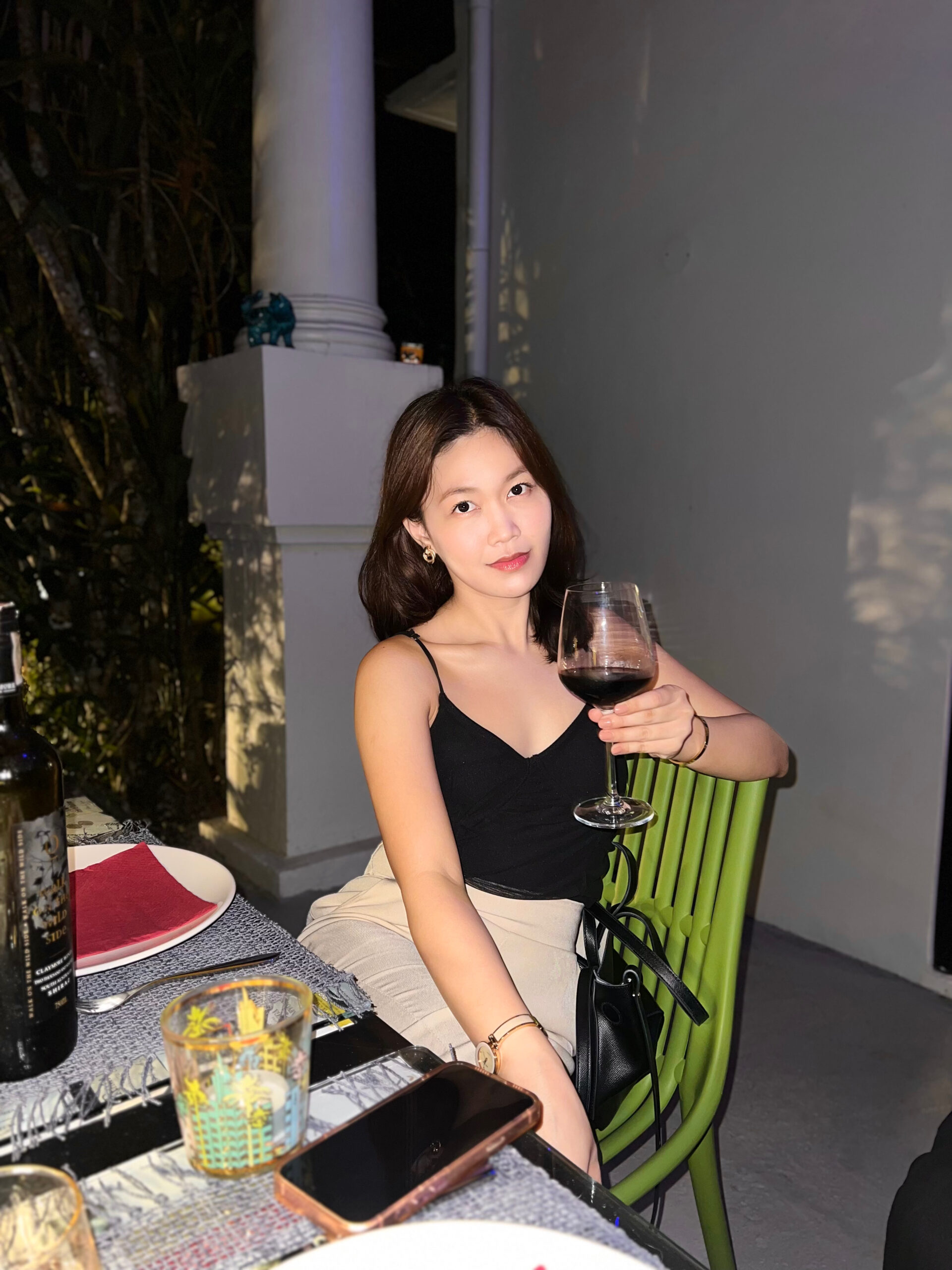 Radzna at an evening dining setting